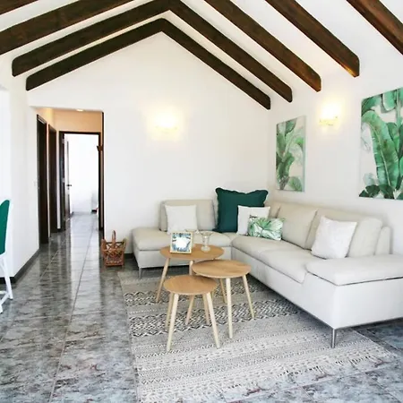 Oasis By The Ocean - Beautiful Fully Equipped 2 Bed Villa Tias
